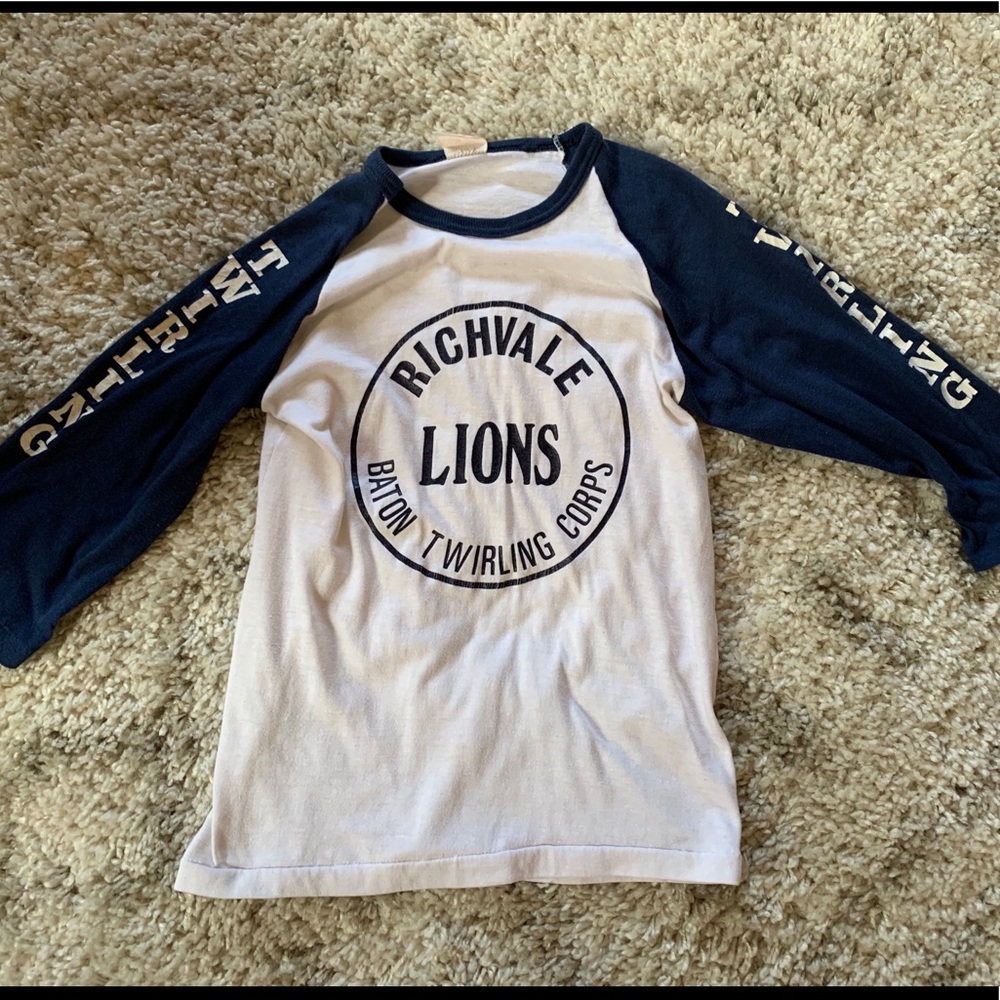 Vintage twirling 3/4 sleeve t shirt